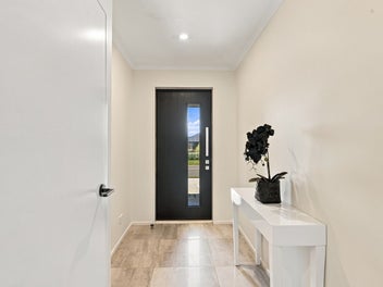 Raked ceiling, three decks, walk to both schools