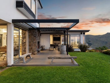 Modern Design, Maximum View