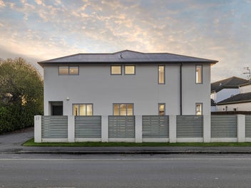 City-Fringe Convenience, Double Garage Bonus