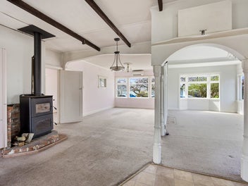 Renovate or Re-develop, 69 Proctor Street.