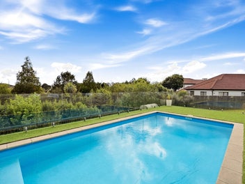 Sun, Pool and Lifestyle