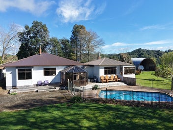 Lifestyle with two Dwellings