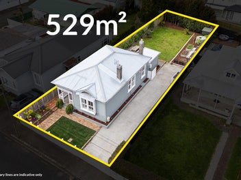 FREEHOLD CHARACTER & SUNNY BACKYARD LIVING!
