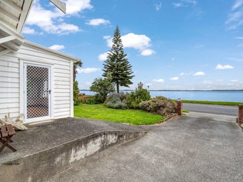 Beachfront do-up or develop