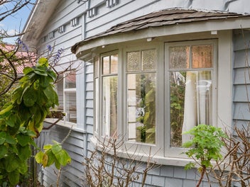 California bungalow charm on Chester