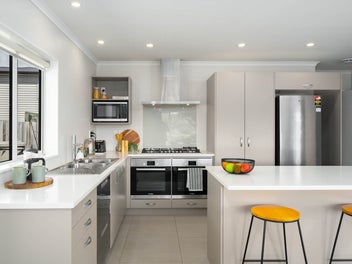 Family Space, Northern Sun & Entertaining Ease