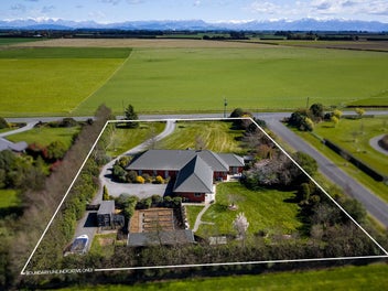 Country Estate with Southern Alps Views
