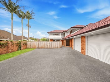 West Harbour Gem: First Time on Market in 26 Years