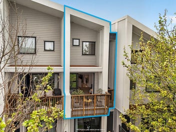 Light Loving Jalcon Perfection with carport!