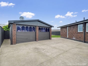 Move in and Enjoy!! Reduced to sell!