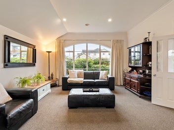 Family Space, Prime Churton Park Location!