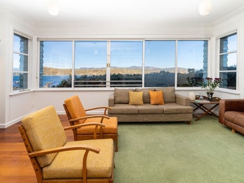 LANDMARK HOME IN A REMARKABLE SETTING