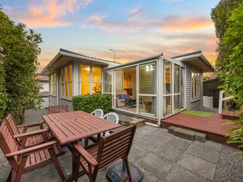 Offers Submited by 2pm 7th October