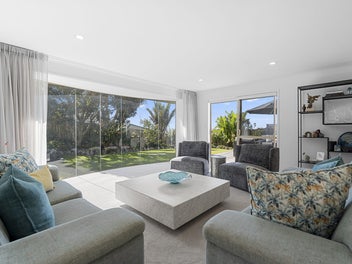 MODERN GRANDEUR