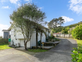 Seldom Found – Space, Sun on a 1,274m² Section!