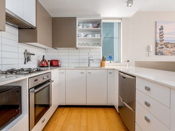 LOCATION, LIFESTYLE & CONVENIENCE