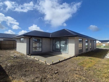Designed to Impress l Move in before Christmas!