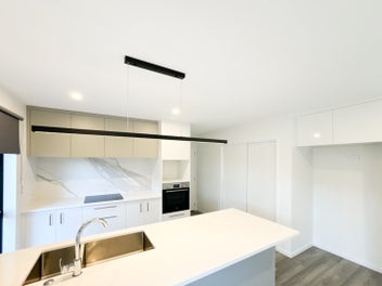Refined Living In Ravenswood