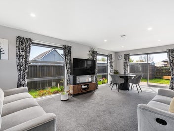 Effortless, Easy Care Living in Hornby