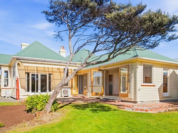 A Grand Villa Brimming with Potential
