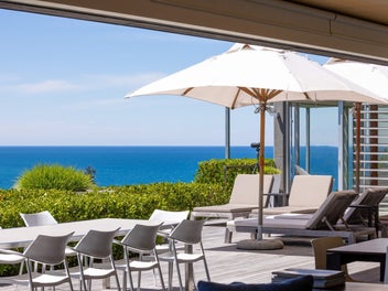 A Private Coastal Escape with Exceptional Views