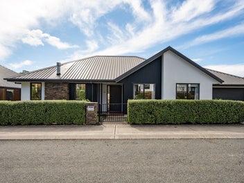 High Spec Living with Stunning Park Views!