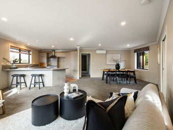 Generous Proportions, Elevated Position
