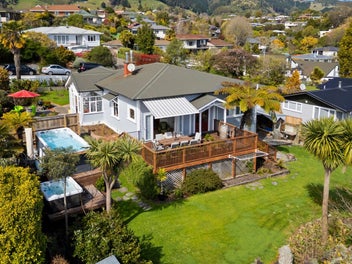 Luxurious Character, Views, Premium Location
