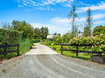 Idyllic Lifestyle on 4947 SQM (more or less)