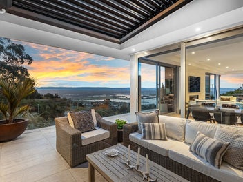 A Hilltop Retreat Beyond Expectation