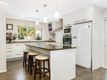 Modern Living in the Dress Circle