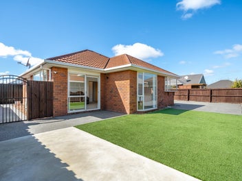 Open homes Wednesday & Saturday - Deadline 13th!