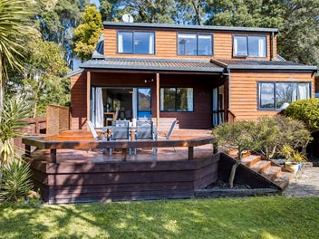 Private setting in the Rangitoto Zone