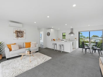 5 BEDROOMS, 2 BATH ON A BUDGET!