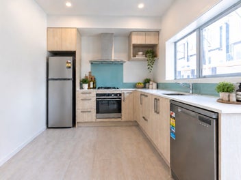 Modern and Close to Everything!
