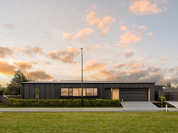 6 Awarua Cresent, Te Awa Rise Cambridge