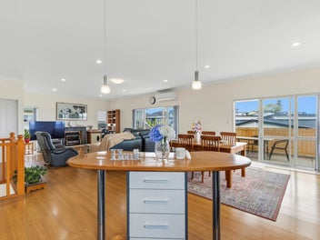 Family house +big land in Rangi Zone