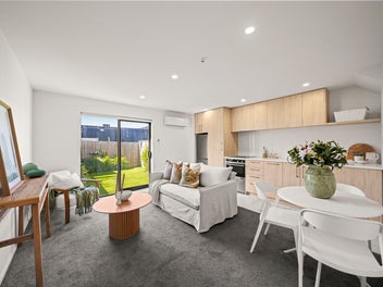 Low-Maintenance Living in the Heart of Merivale