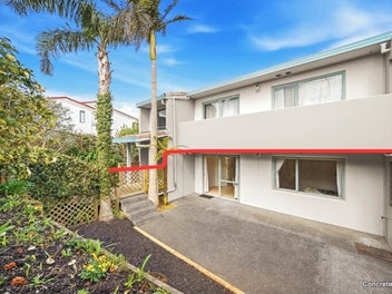 Single-Level, Stylish & Westlake Zoned