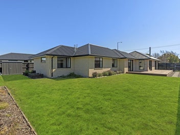 Moving Closer To The City - Urgent Sale Required