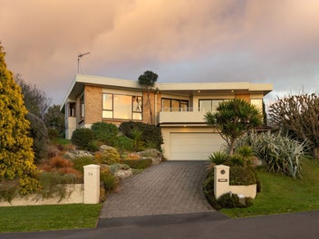Lake House
