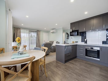 Prime Front Unit: Sunlit, Warm & Move-In Ready