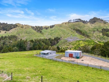 Well located off-grid lifestyle