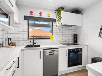 Modern Unit in the Regent