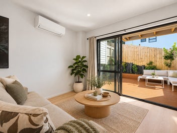 Freehold Living, Sea Views, Zero Fees