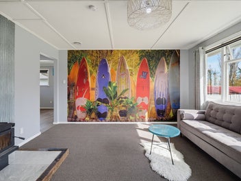 Terrific Cul-de-sac Living!