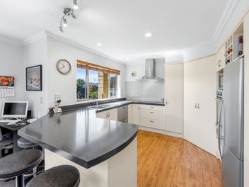 Four Car Garaging in Central Rolleston