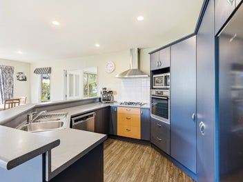 Stylish Suburban Tranquility at 22 William Brittan