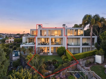 Brent Hulena elegance with north-facing sea views