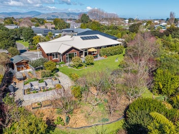Eco-Designed Home & Organic Gardens
